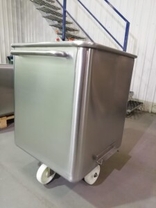 Lifting and loading trolley 200 liters without screw cap with lifting fittings closed