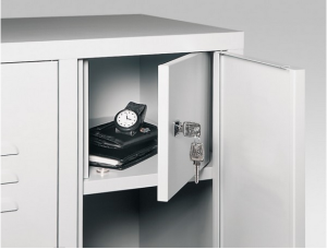 Valuables compartment inside for "Comfort"...