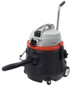 Pump vacuum cleaner