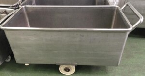 Tub car bus
